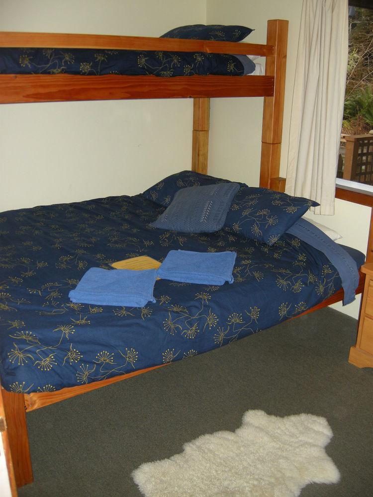 Up The Creek Backpacker'S Lodge Roberts Creek Exterior foto